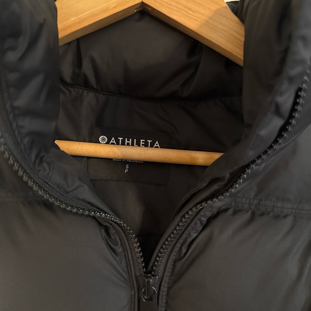 Athleta Black Puffer Jacket - Picture 2 of 3